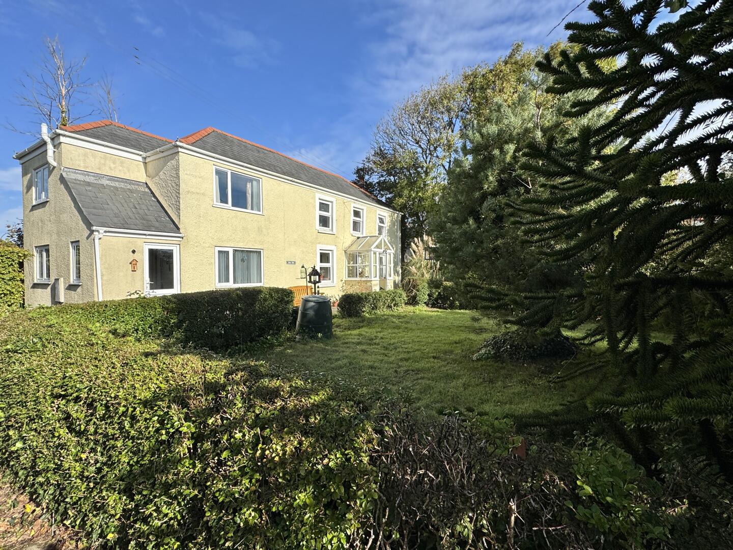 4 bed property in , Truro